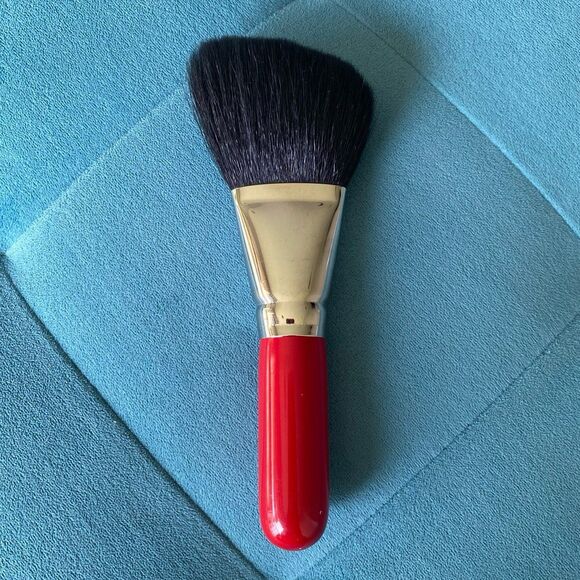 Hakuhodo Large Fluffy Face body Finishing Angle Powder Brush - Rare - Picture 2 of 7